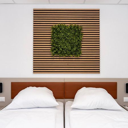 Comfort Housing Apartments 法尔肯塞 外观 照片