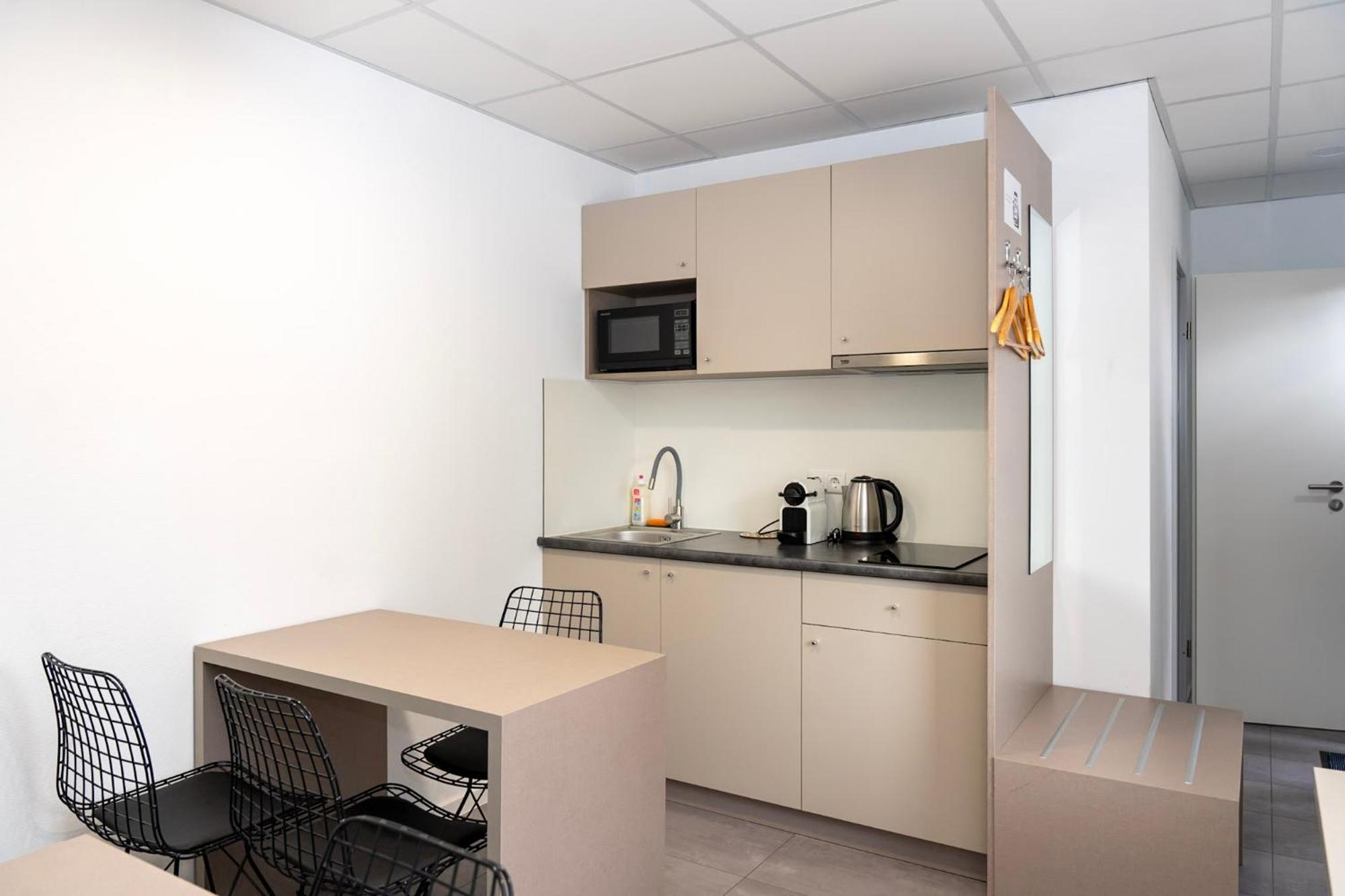Comfort Housing Apartments 法尔肯塞 外观 照片