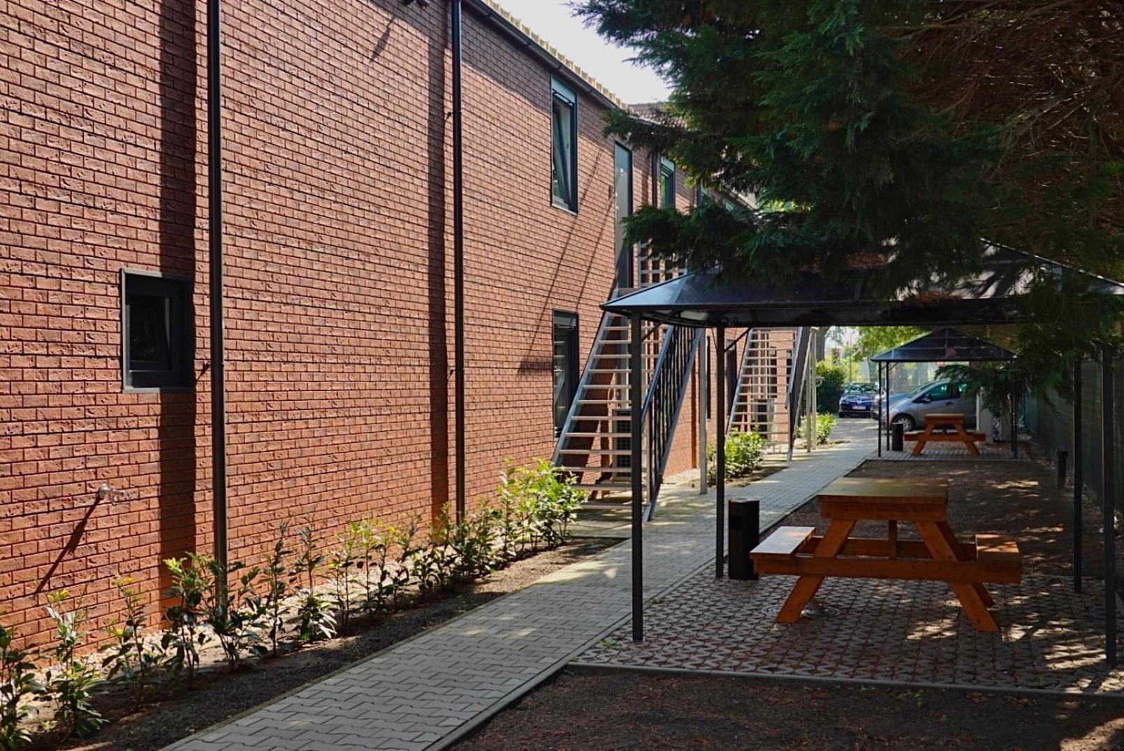 Comfort Housing Apartments 法尔肯塞 外观 照片